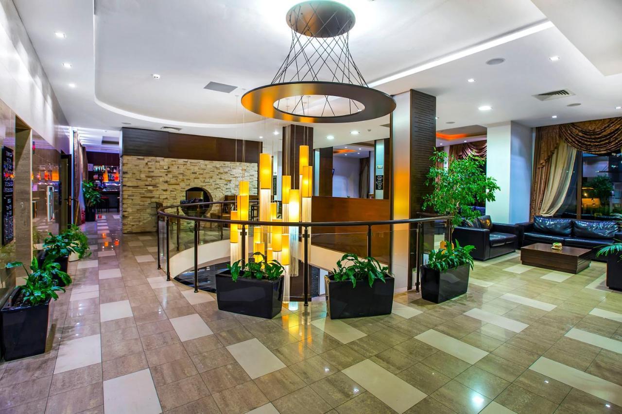 Murite Park Hotel Razlog Exterior foto